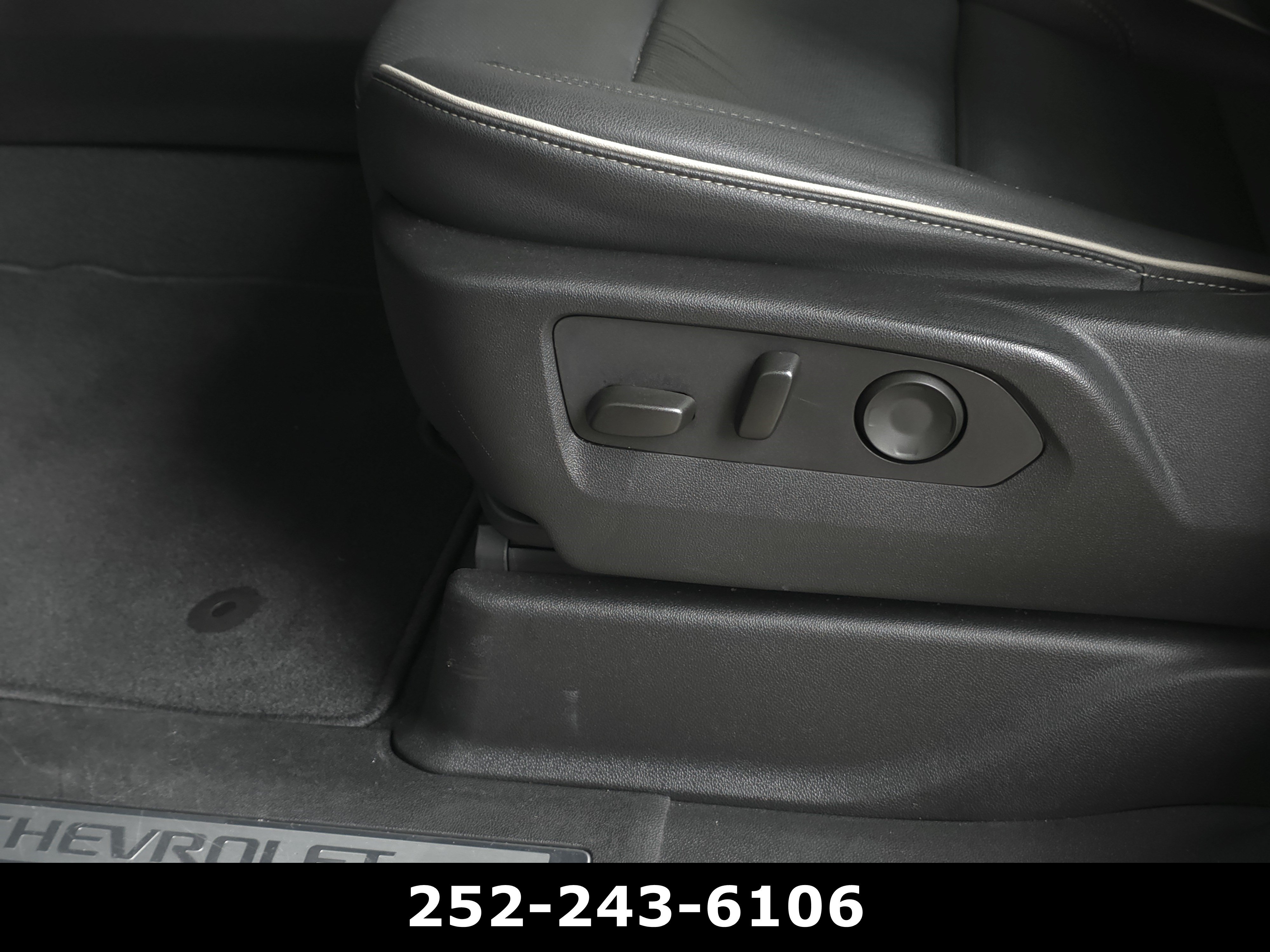 Used 2023 Chevrolet Tahoe Premier AWD/4WD image 11