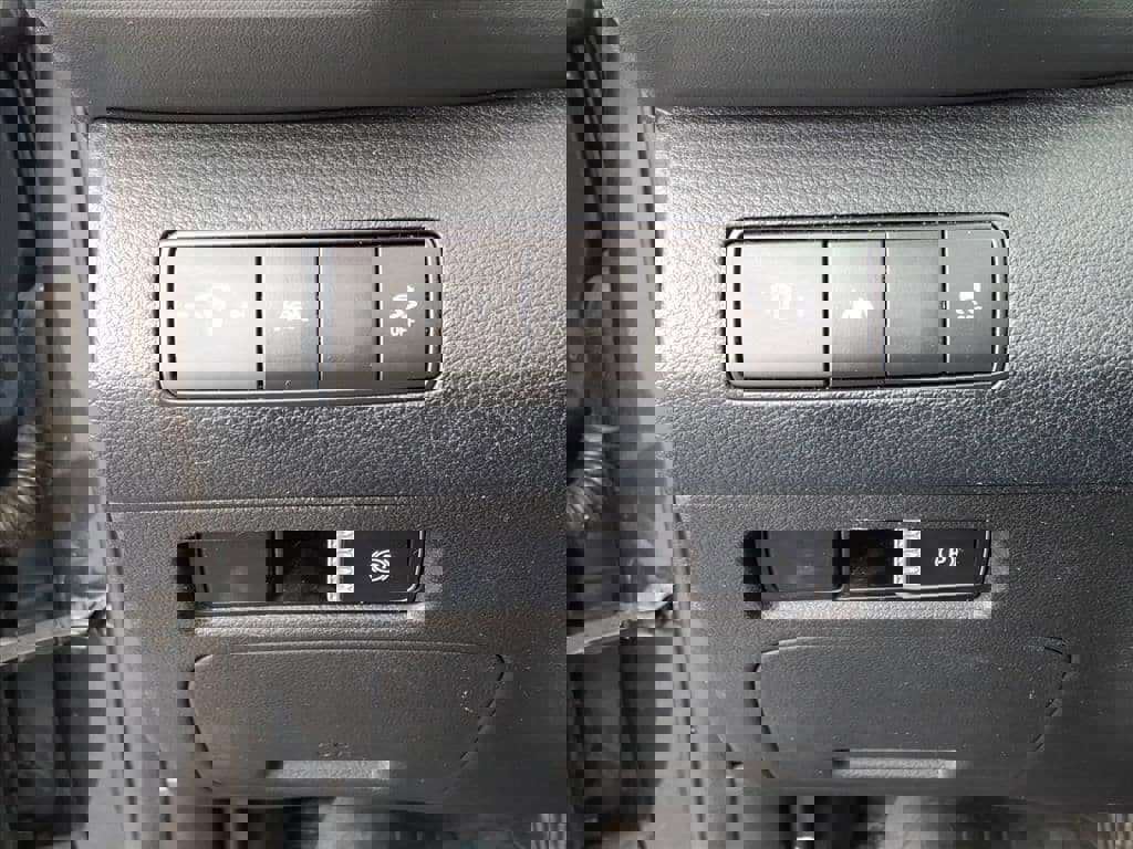 Used 2022 Hyundai Santa Fe SEL image 15