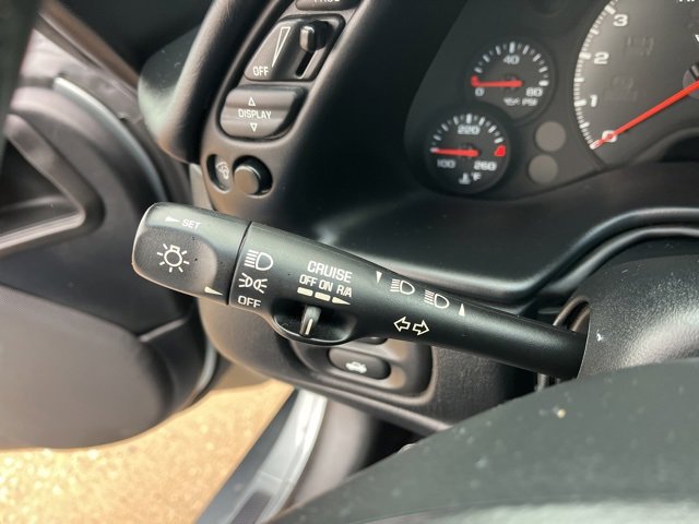 Used 2004 Chevrolet Corvette Coupe w/ Roof Package image 22