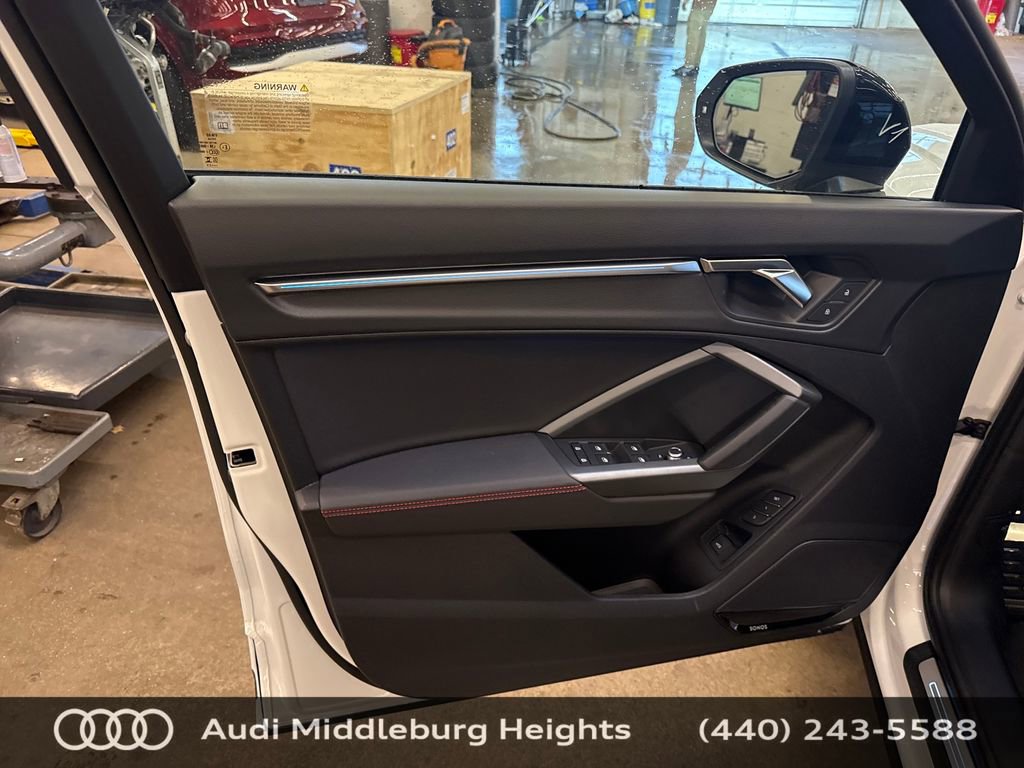 Used 2025 Audi Q3 2.0T Premium Plus w/ Premium Plus Package image 12
