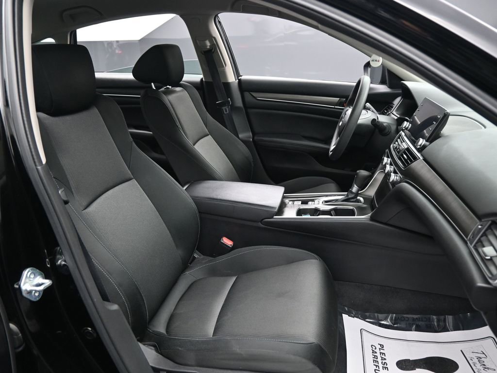 Used 2022 Honda Accord LX image 32