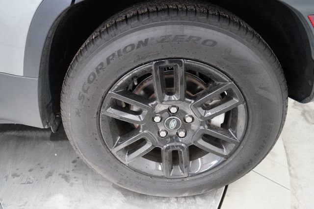 Used 2024 Land Rover Defender 110 S image 39