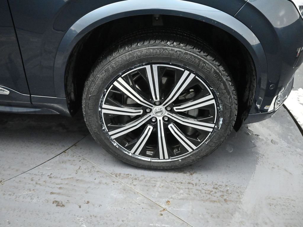 Used 2024 Volvo XC90 B6 Plus image 16