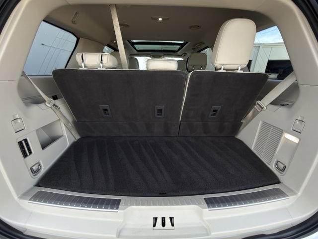Used 2018 Lincoln Navigator Reserve w/ Technology Package image 31