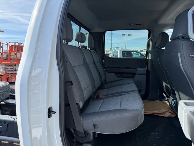 New 2026 Ford F550 4x4 Crew Cab image 13
