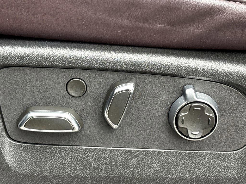 Certified 2024 Cadillac Escalade ESV Sport Platinum w/ LPO, ONYX Package image 22