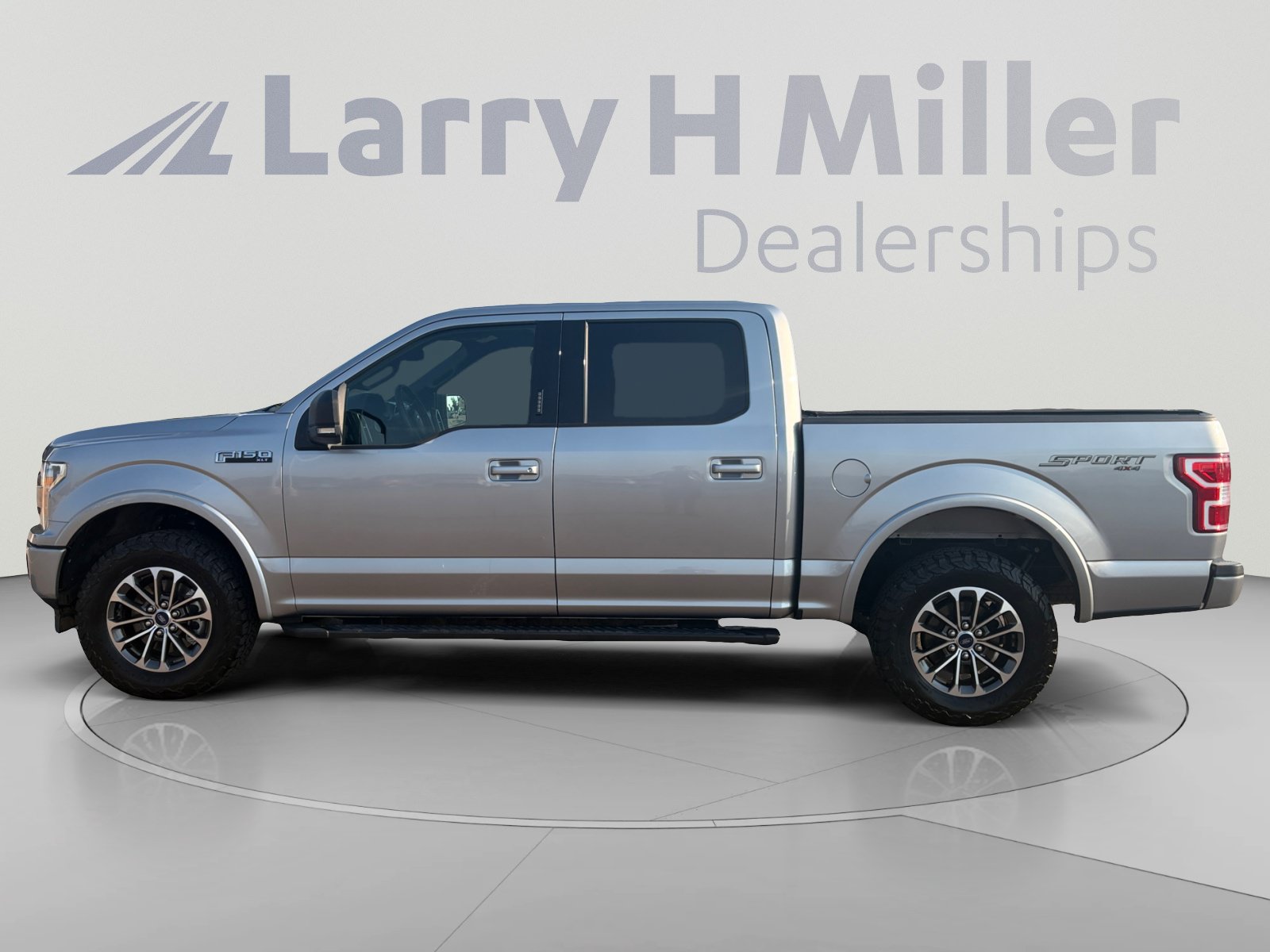 Used 2020 Ford F150 XLT w/ Equipment Group 302A Luxury AWD/4WD image 3
