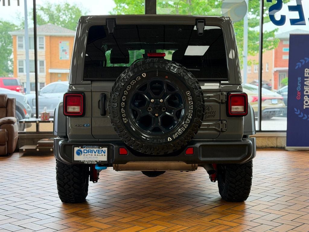 Used 2023 Jeep Wrangler Unlimited w/ Sun & Screen Package AWD/4WD image 7