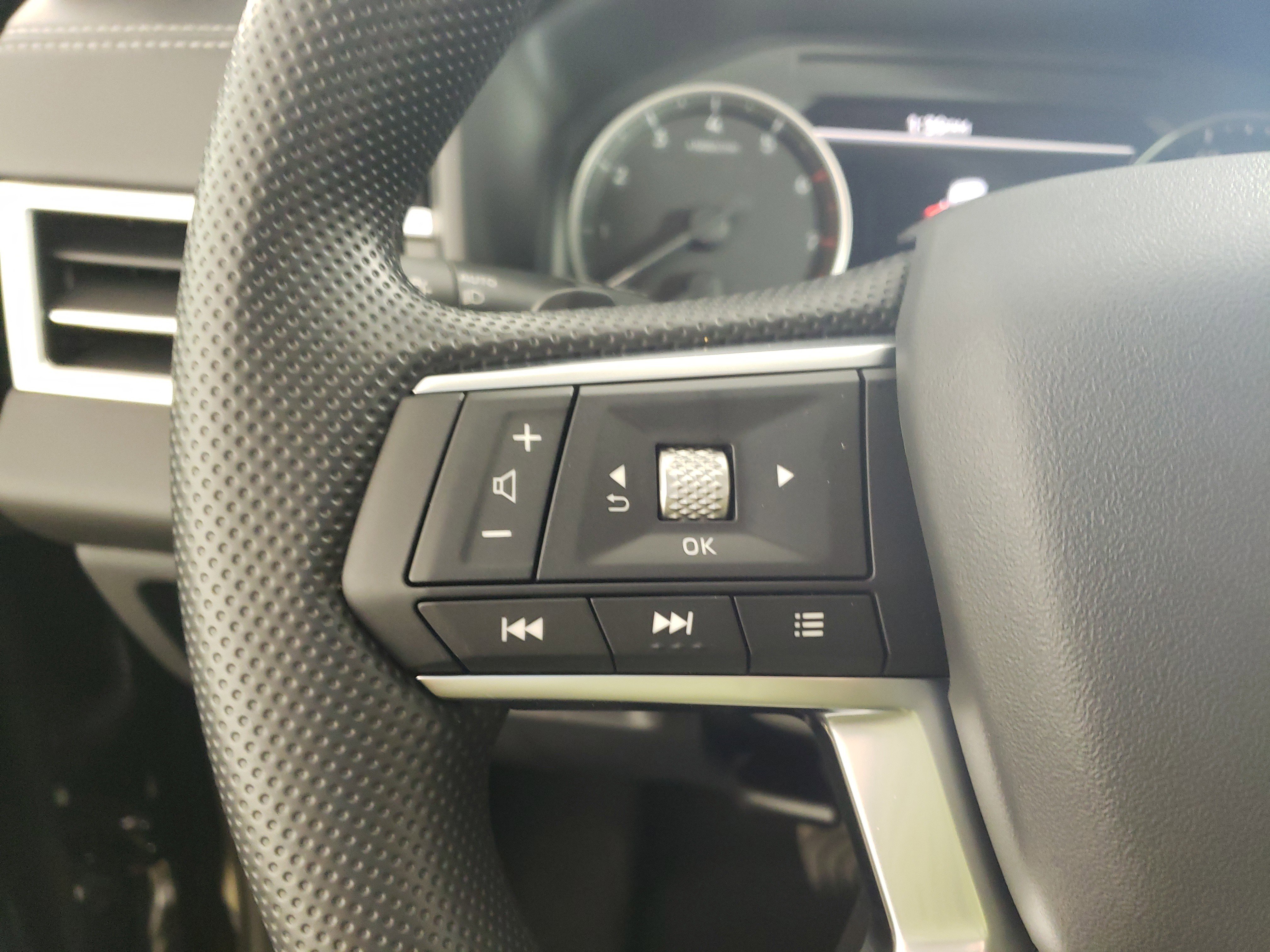 New 2026 Mitsubishi Outlander ES image 18