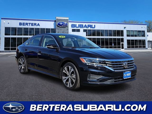 Used 2022 Volkswagen Passat 2.0T SE image 1