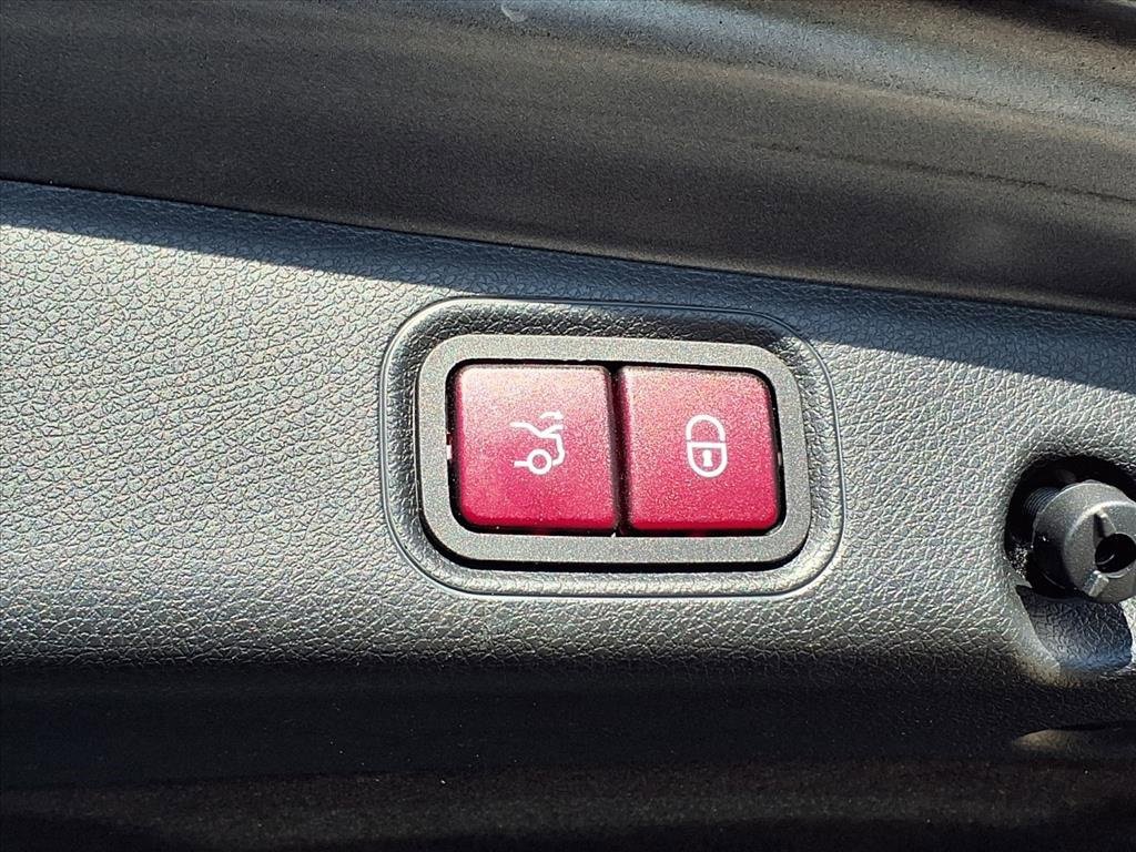 Used 2018 Mercedes-Benz E 63 AMG S image 21