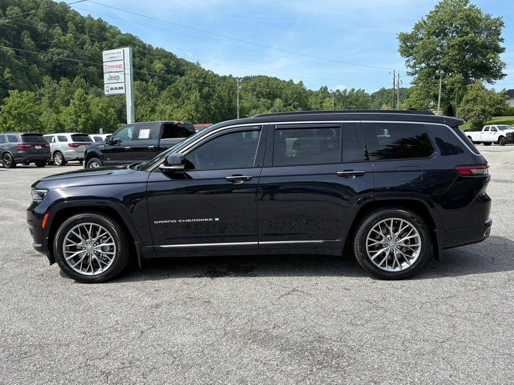 Used 2024 Jeep Grand Cherokee L Summit w/ Rear Seat Video Group I image 18