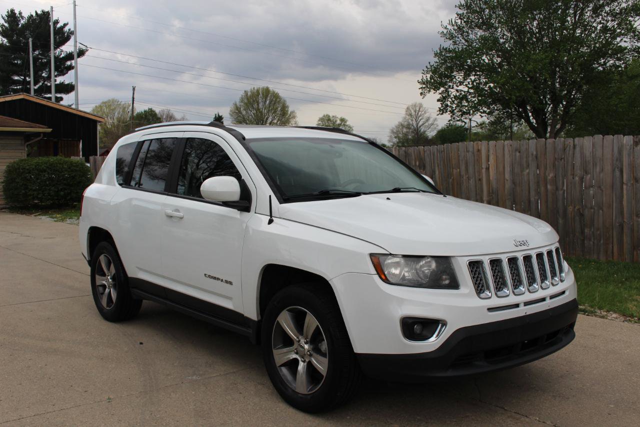 Used 2016 Jeep Compass High Altitude AWD/4WD image 2