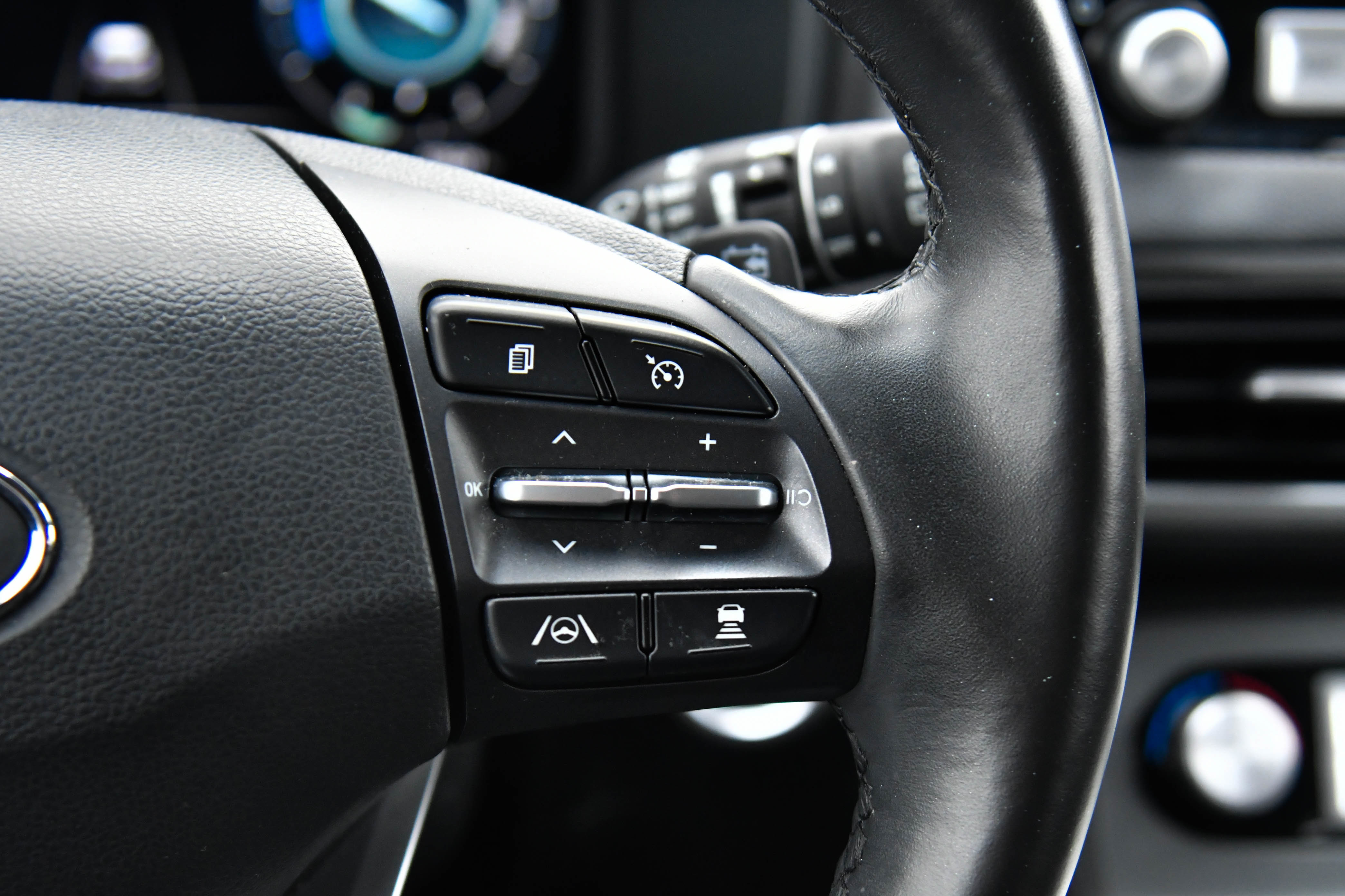 Used 2023 Hyundai Kona Limited image 31