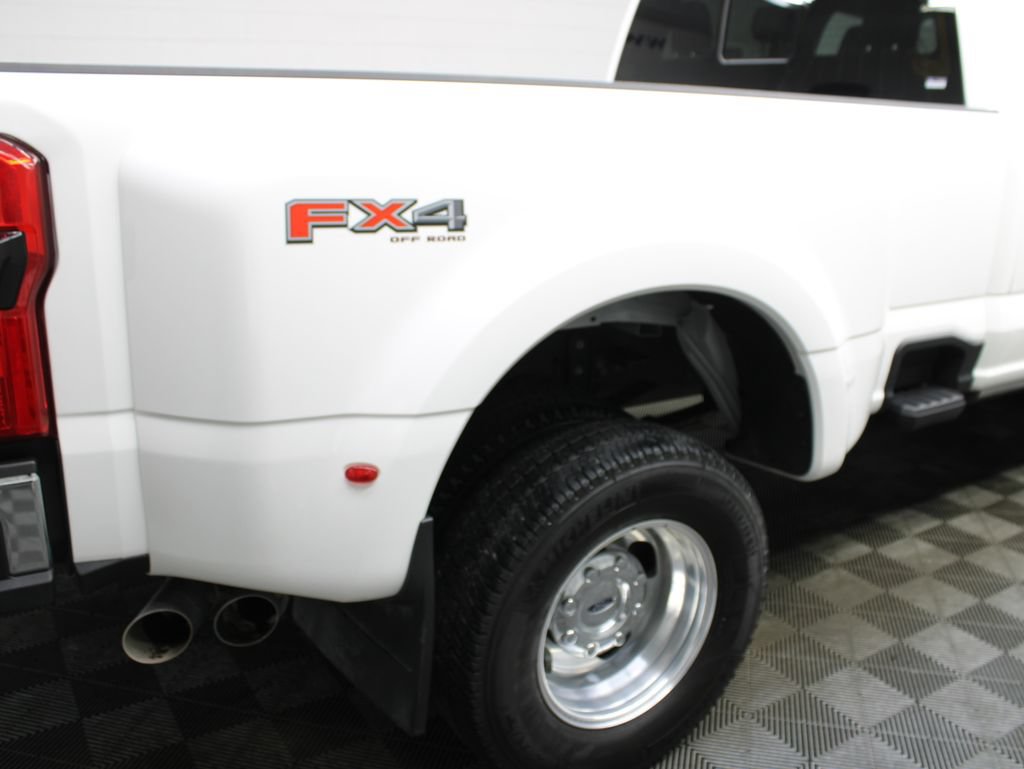 Used 2024 Ford F350 Lariat w/ Lariat Ultimate Package AWD/4WD image 47