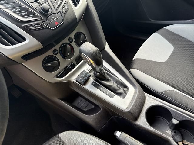 Used 2014 Ford Focus SE w/ SE Sport Package FWD image 20