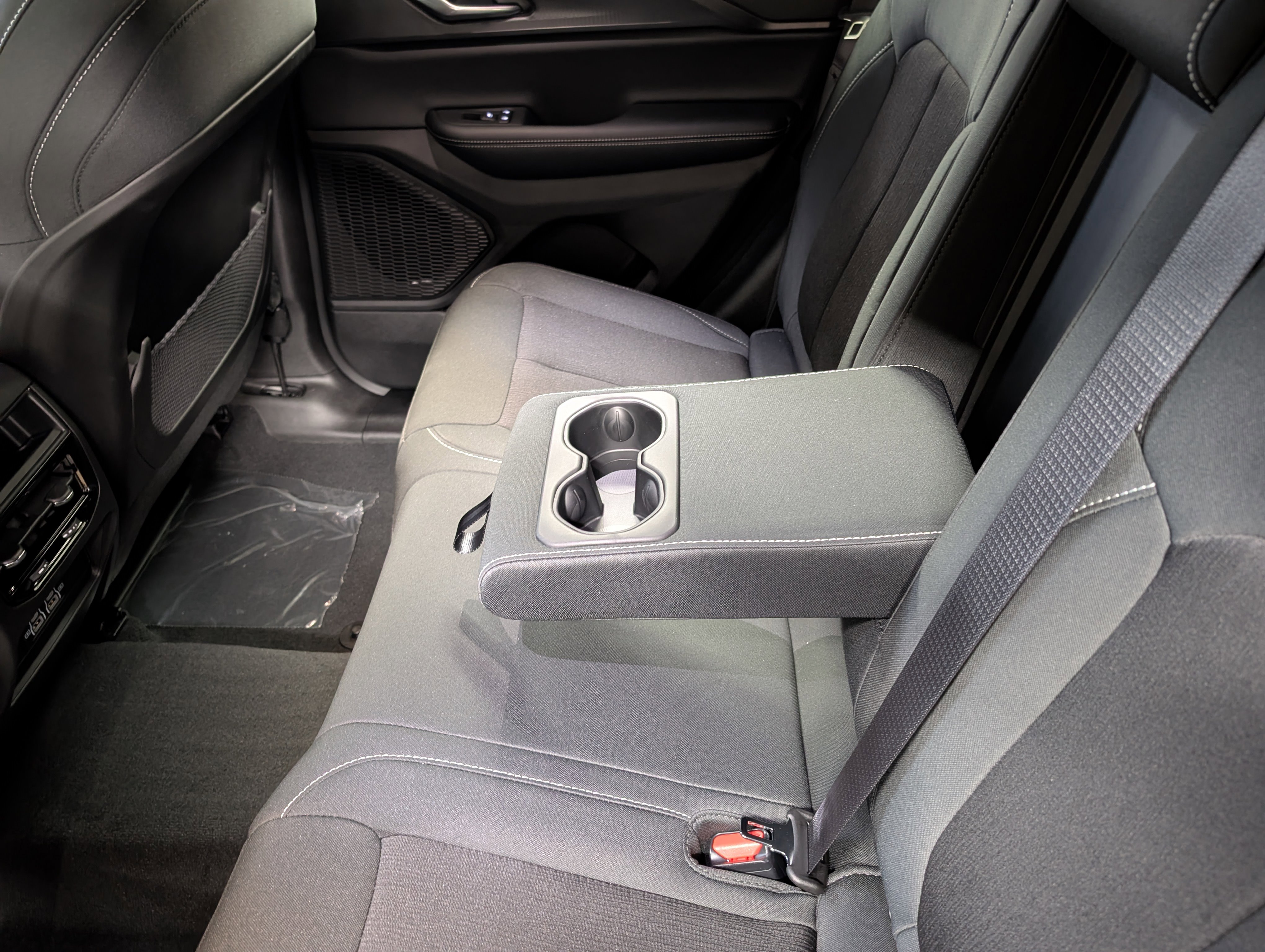 New 2025 Jeep Grand Cherokee Laredo X w/ Trailer Tow Package image 8