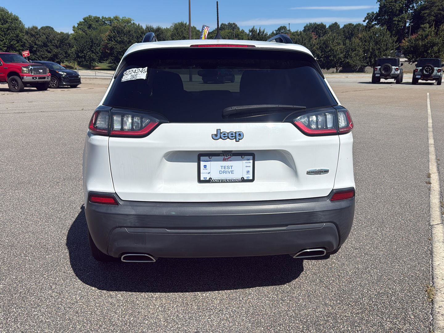 Used 2022 Jeep Cherokee Latitude Lux w/ Sun & Sound Group FWD image 5