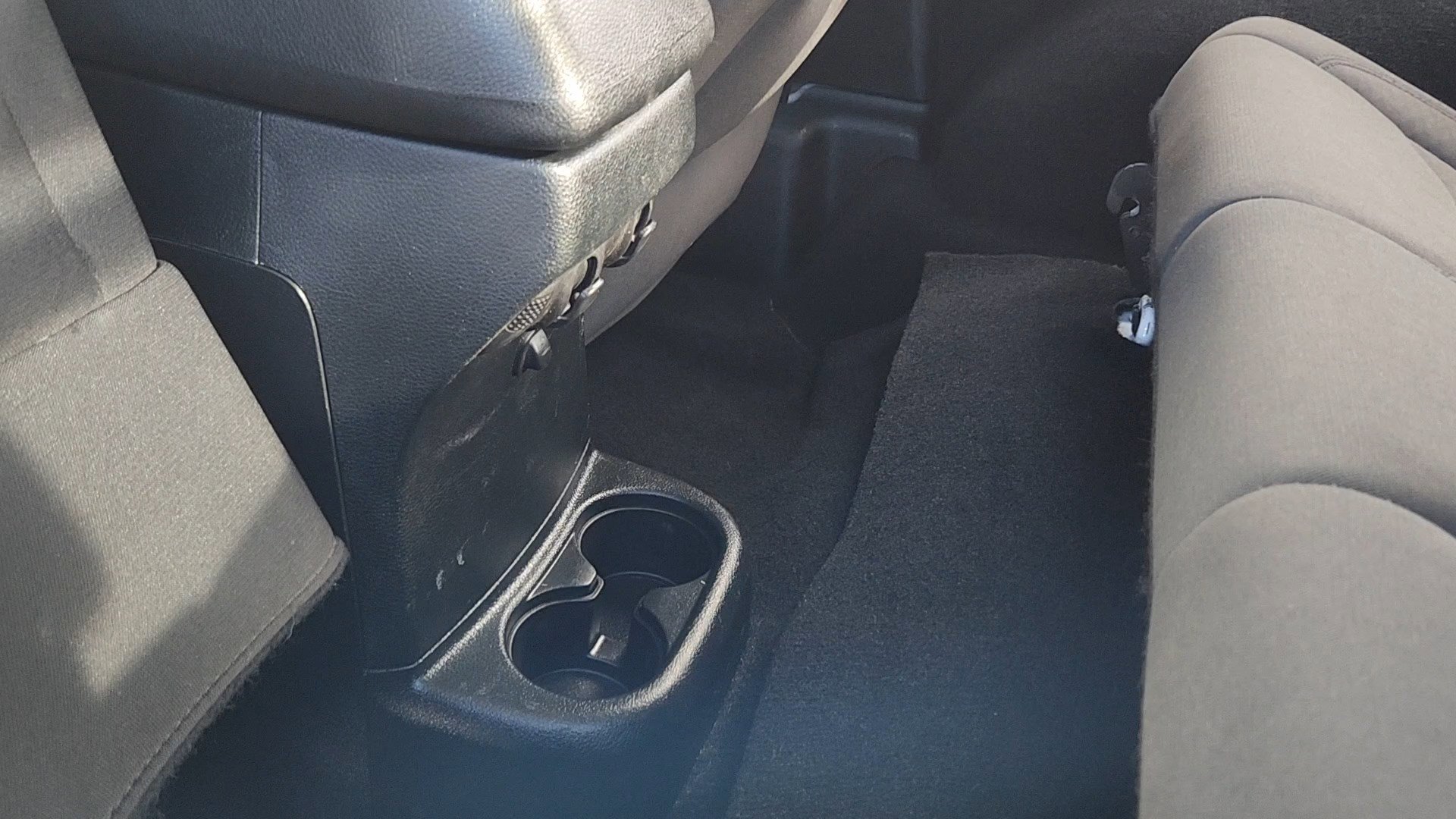 Used 2017 Jeep Wrangler Sport image 16