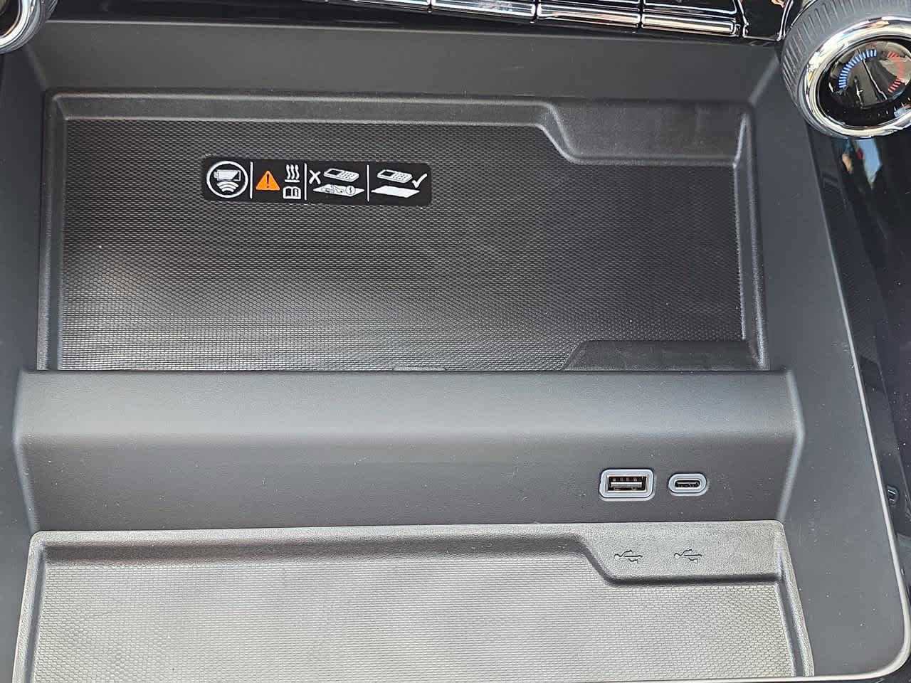 New 2026 Chevrolet Suburban LT w/ Comfort Package image 24