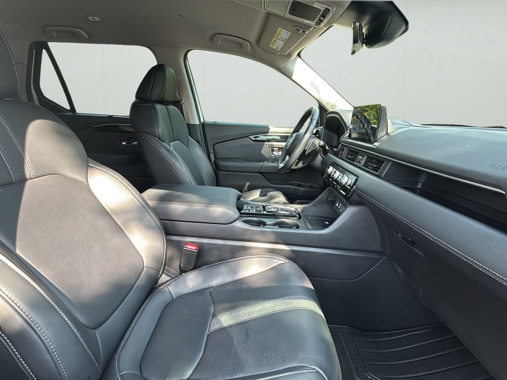 Used 2025 Honda Pilot EX-L image 36