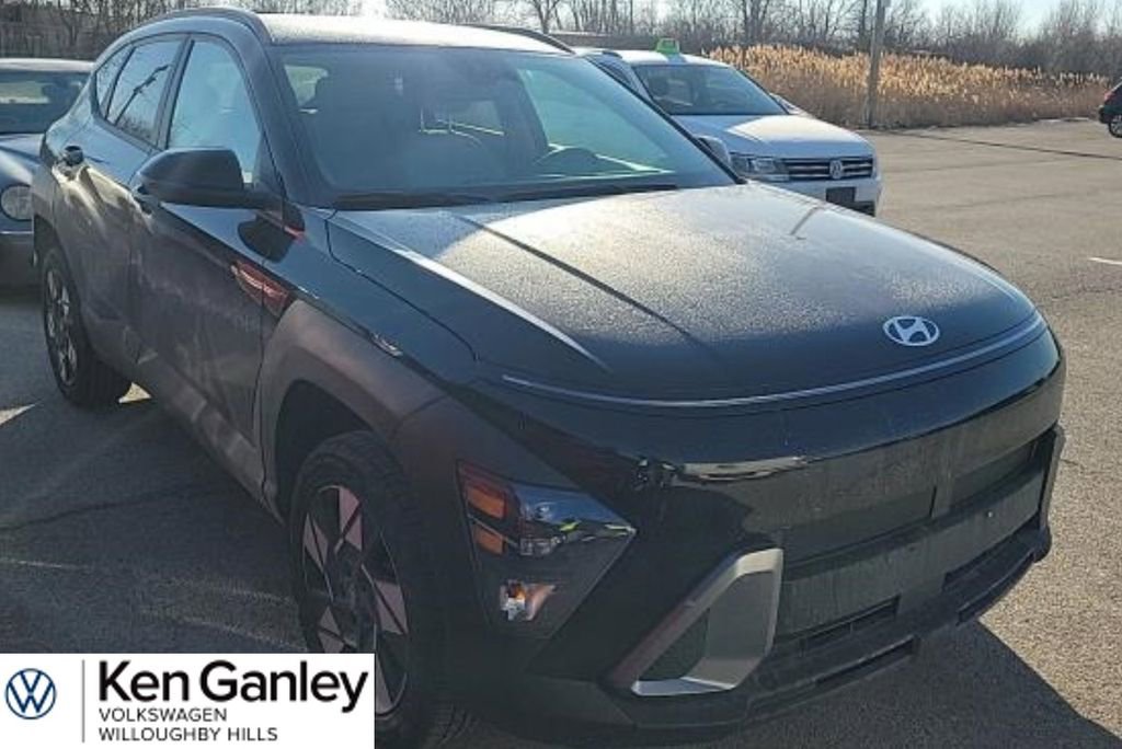 Used 2025 Hyundai Kona SEL image 1