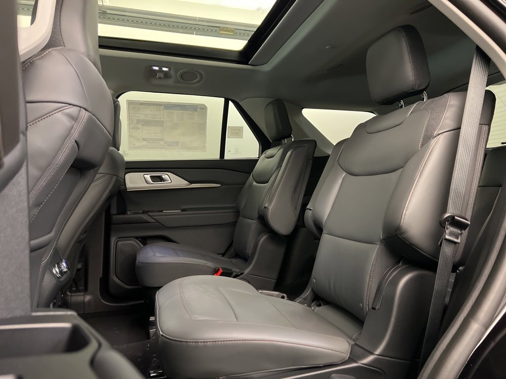 New 2026 Ford Explorer Active w/ Active Comfort Package image 30