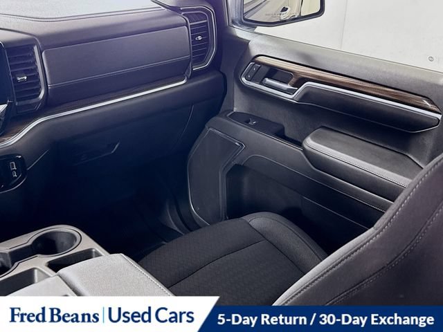 Used 2022 Chevrolet Silverado 1500 LT AWD/4WD image 29
