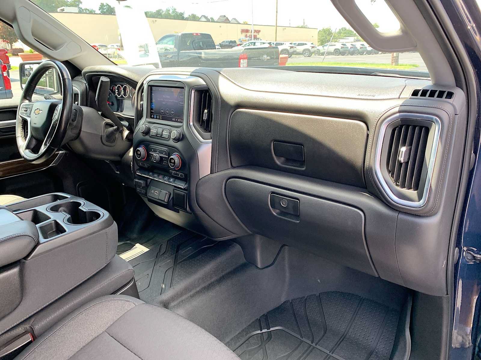 Used 2020 Chevrolet Silverado 1500 LT w/ All-Star Edition AWD/4WD image 27