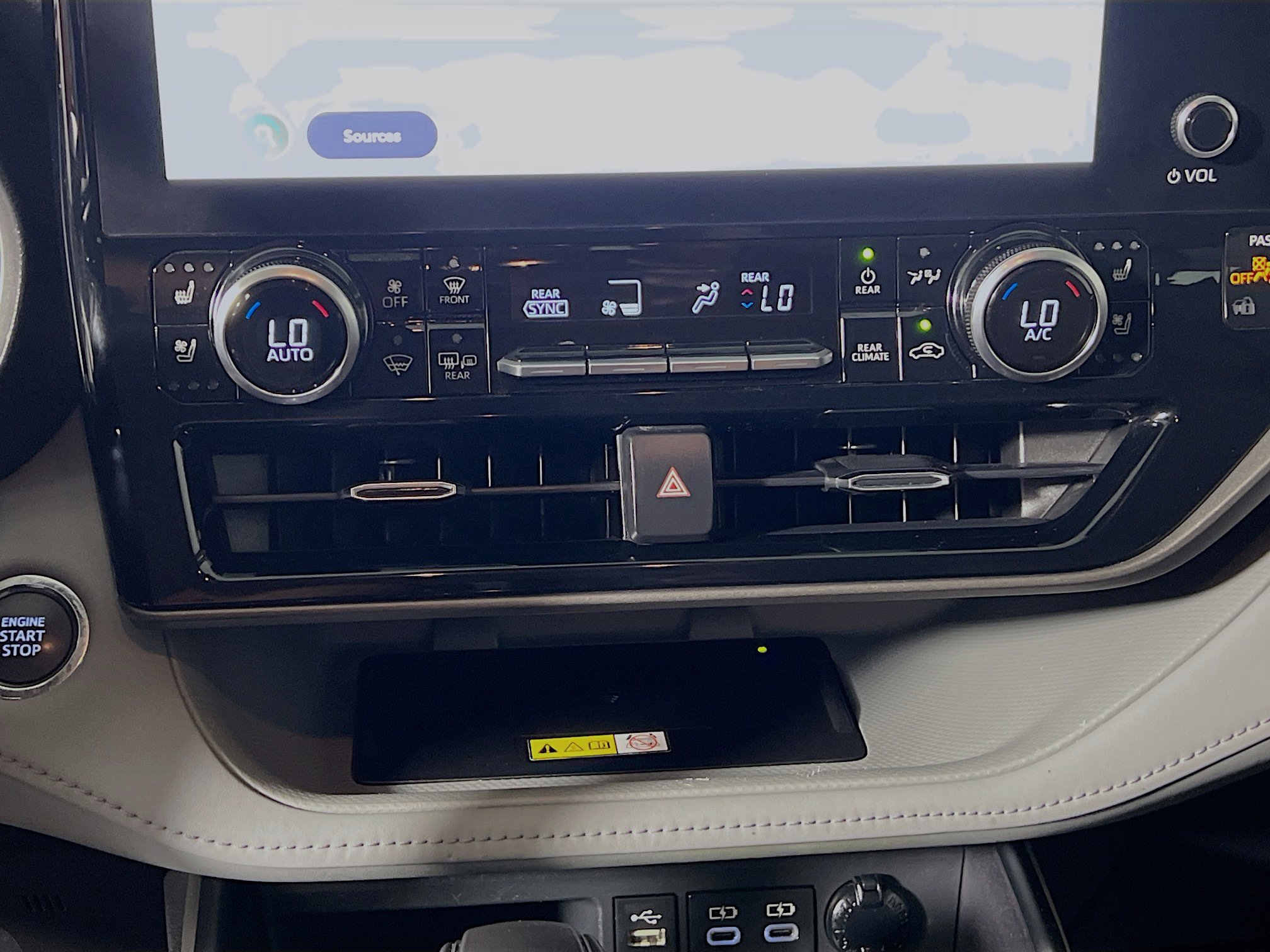 Used 2023 Toyota Highlander Limited FWD image 26