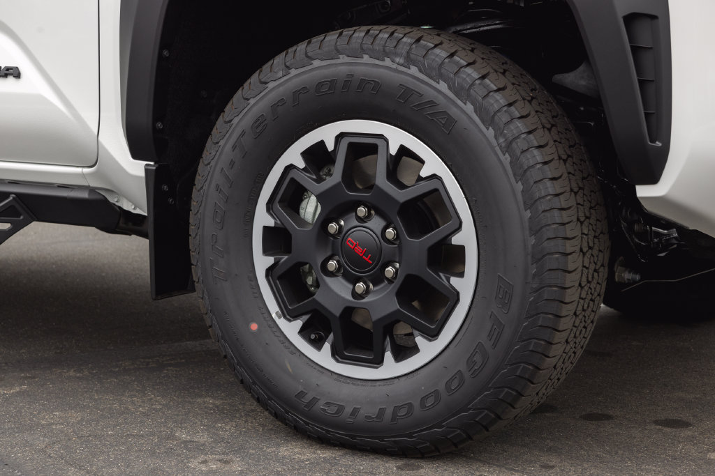 New 2026 Toyota Tacoma TRD Off-Road AWD/4WD image 4