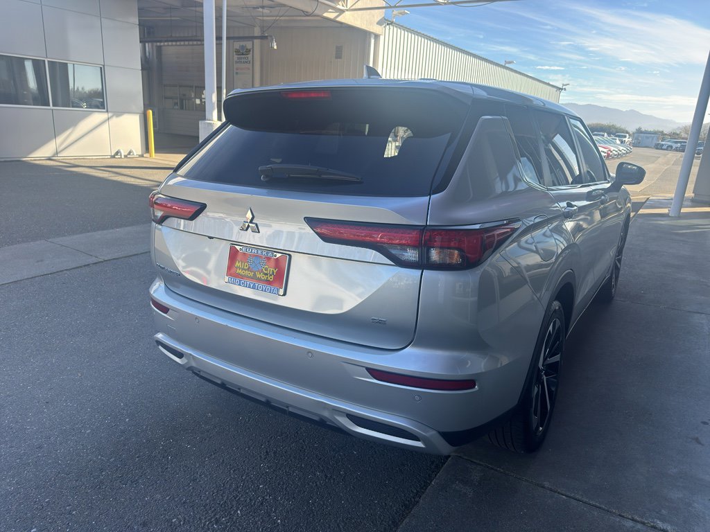 Used 2024 Mitsubishi Outlander SE image 39