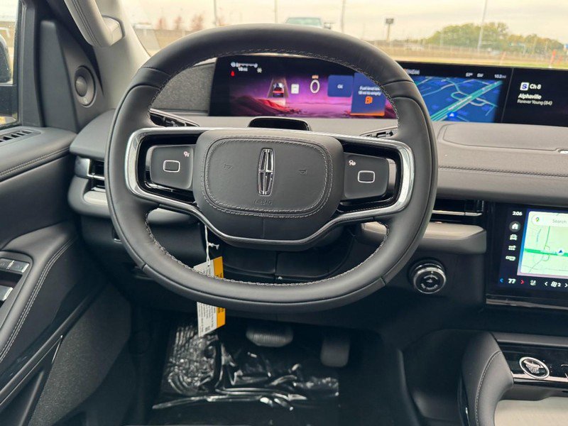 New 2025 Lincoln Navigator L Reserve image 10