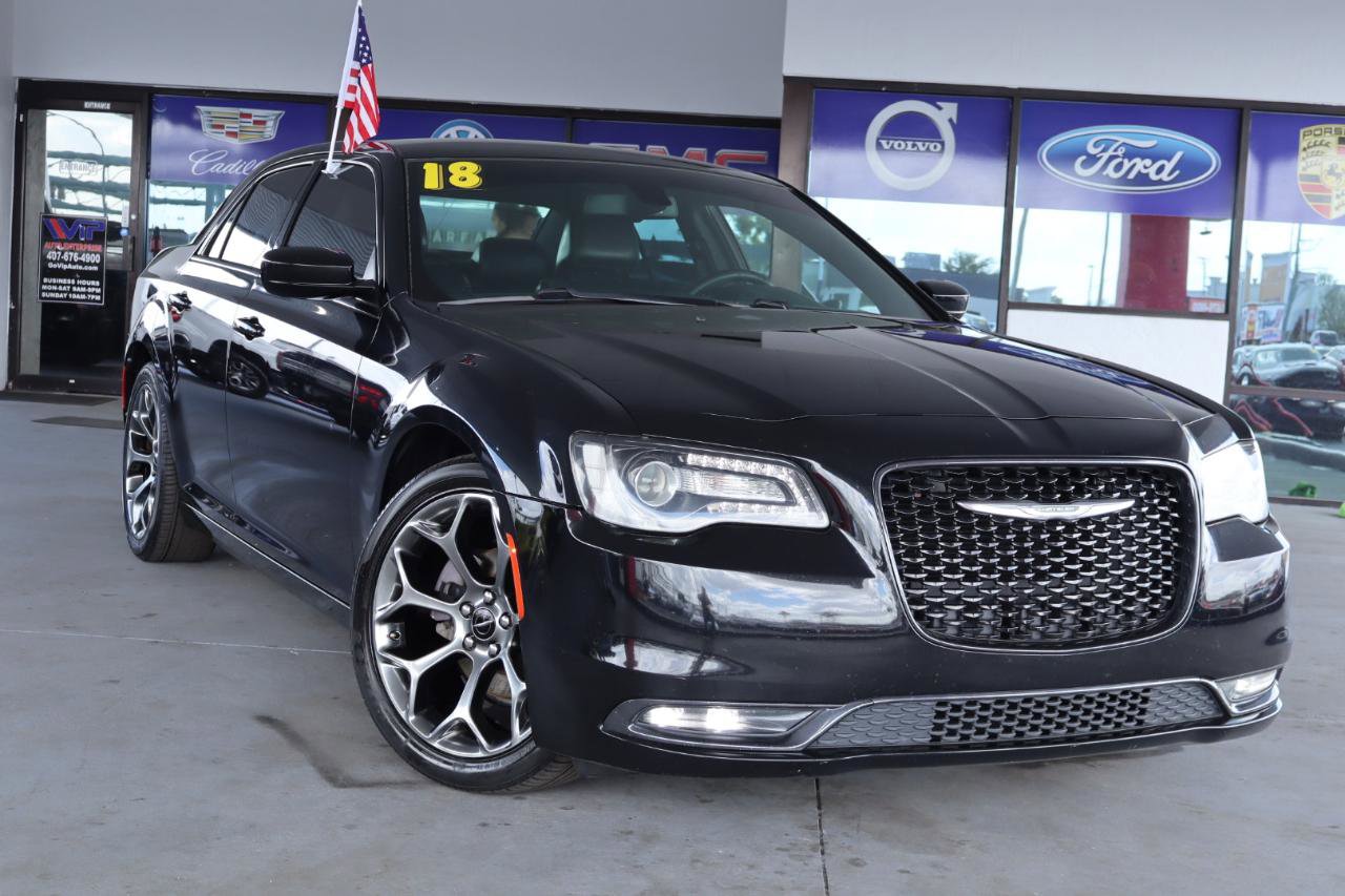 Used 2018 Chrysler 300 S w/ Beats Audio Group RWD image 2
