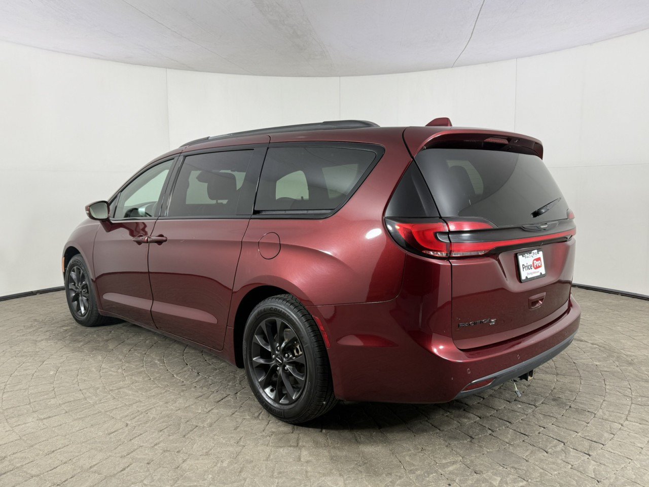 Used 2021 Chrysler Pacifica Touring-L w/ S Appearance Package FWD image 5