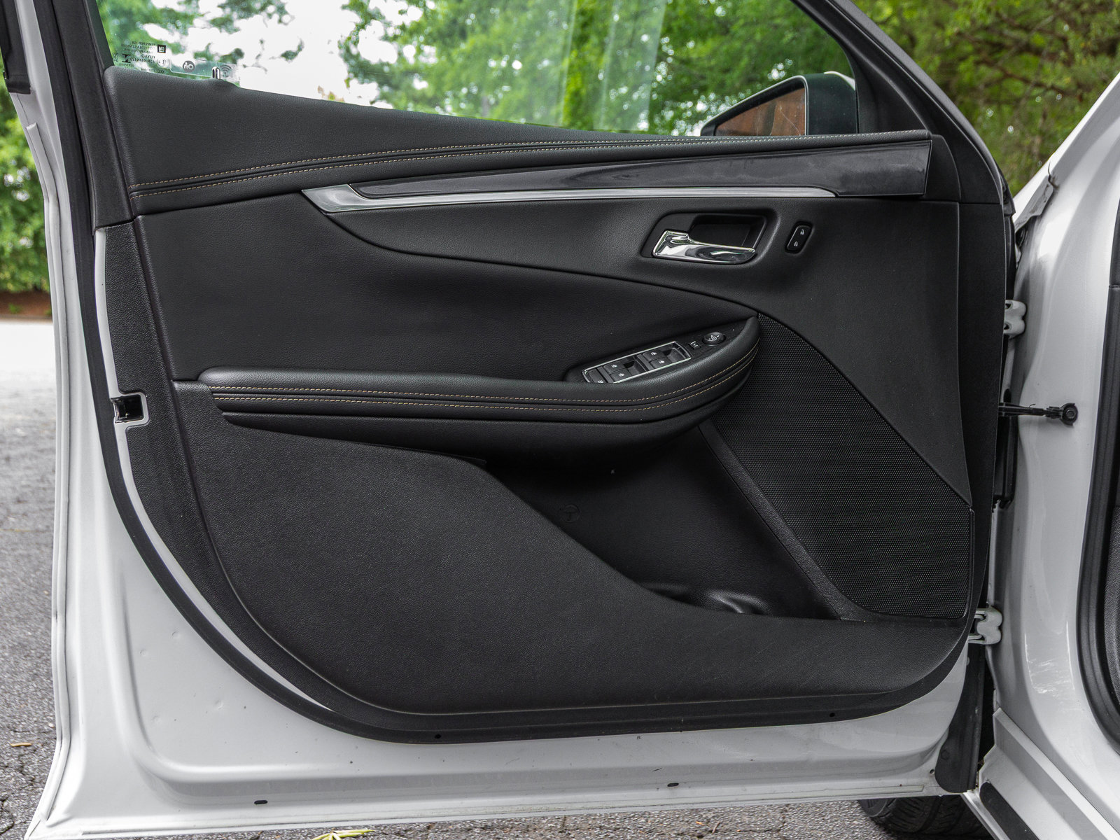 Used 2020 Chevrolet Impala LT FWD image 28