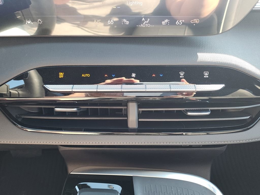 New 2026 Buick Enclave Sport Touring w/ Power Package image 31