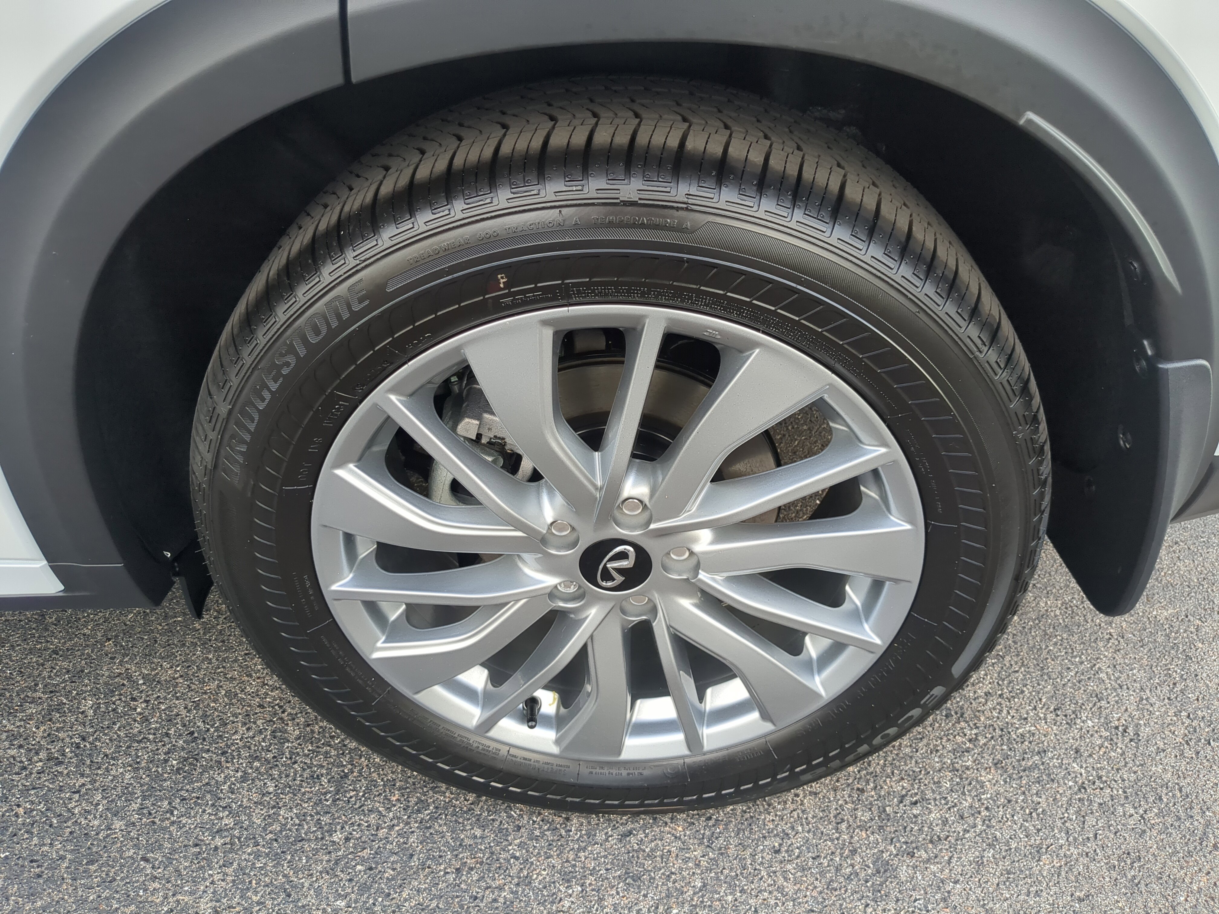 New 2025 INFINITI QX50 Luxe image 35