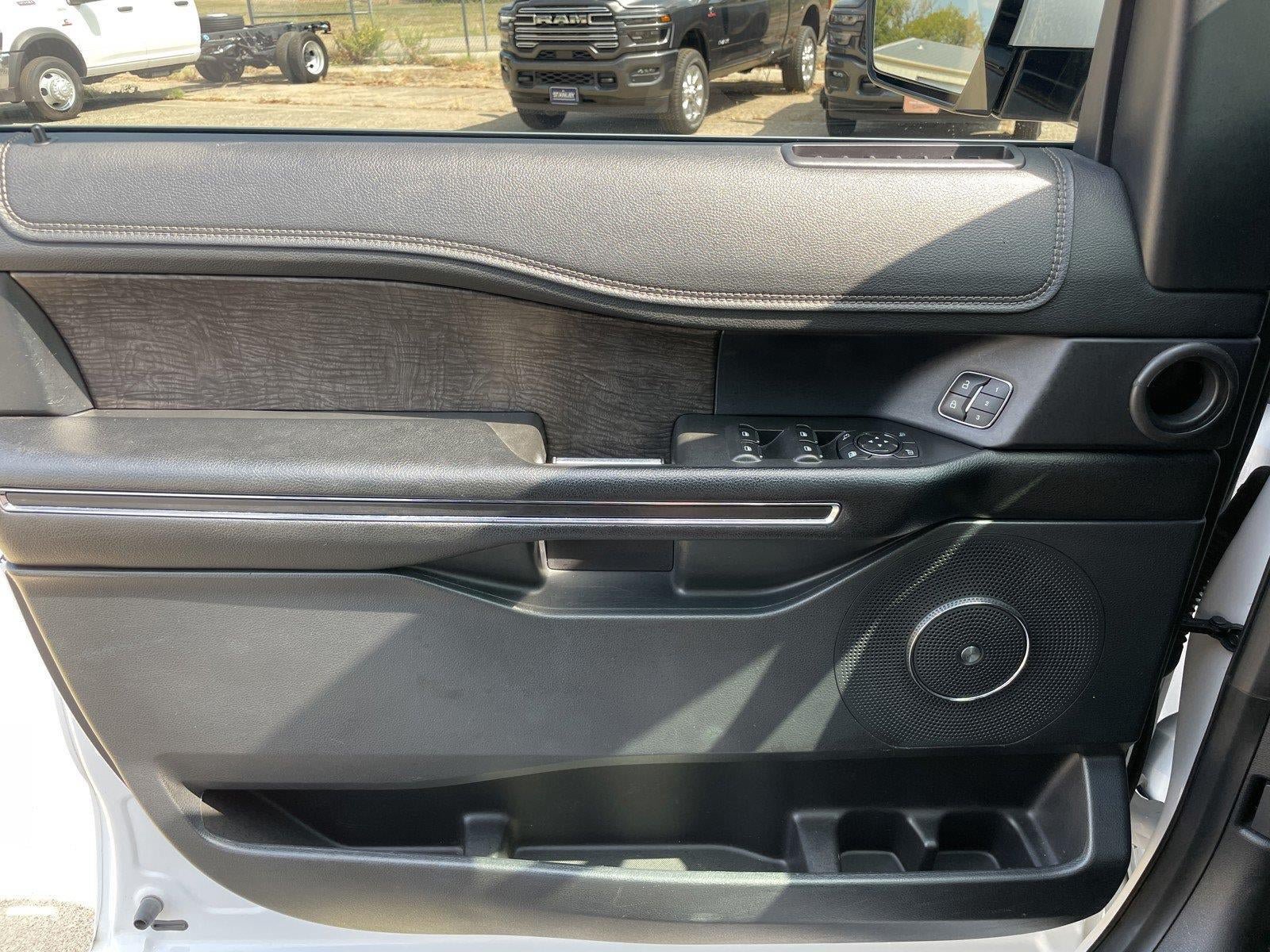 Used 2021 Ford Expedition Limited RWD image 37