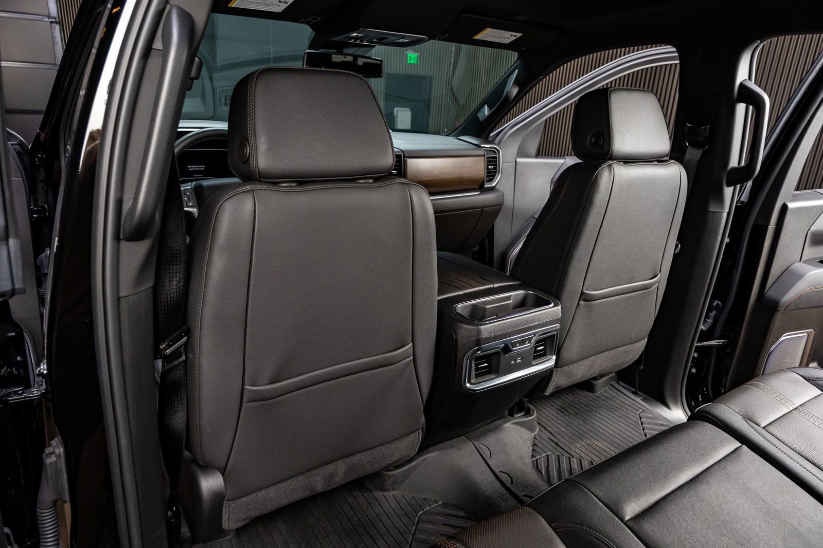 Used 2025 Chevrolet Silverado 1500 High Country w/ Midnight Edition image 33