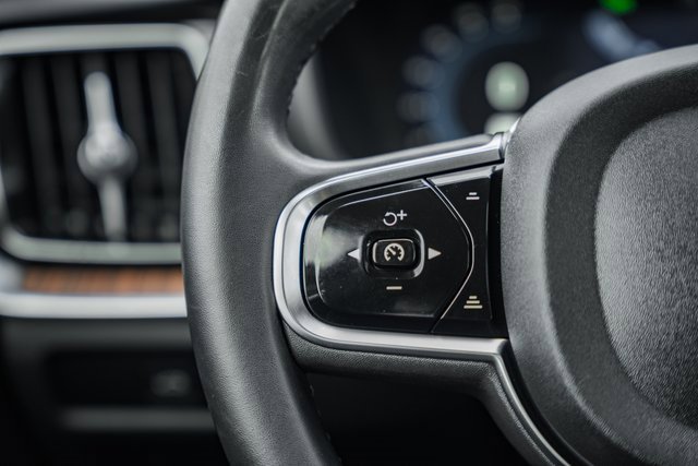 Used 2024 Volvo S60 B5 Plus image 27