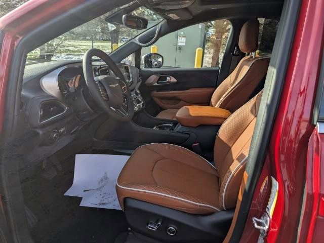 New 2026 Chrysler Pacifica Select FWD image 7