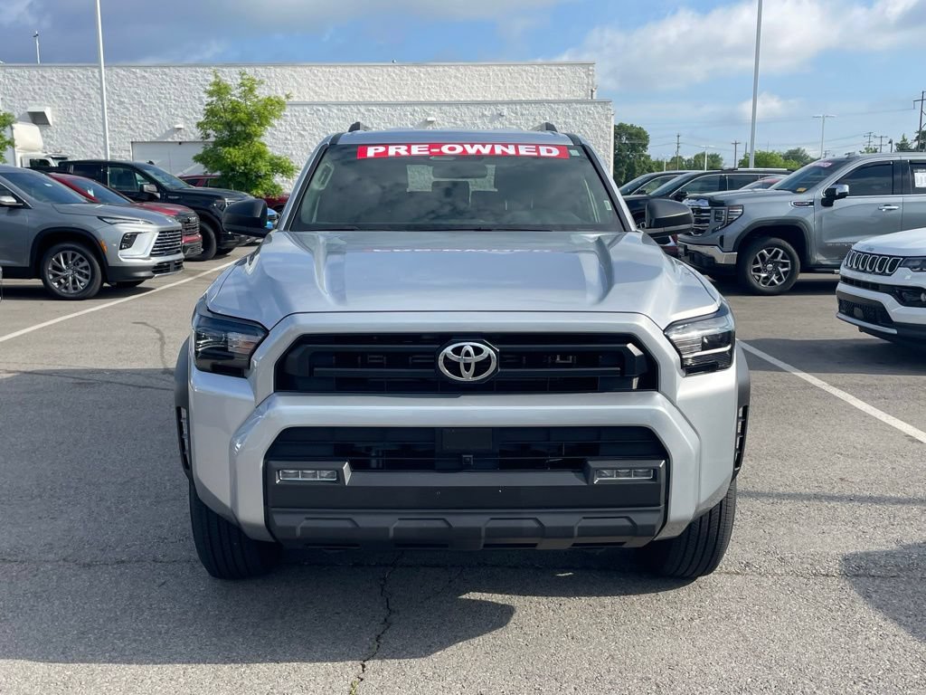 Used 2025 Toyota 4Runner SR5 AWD/4WD image 2