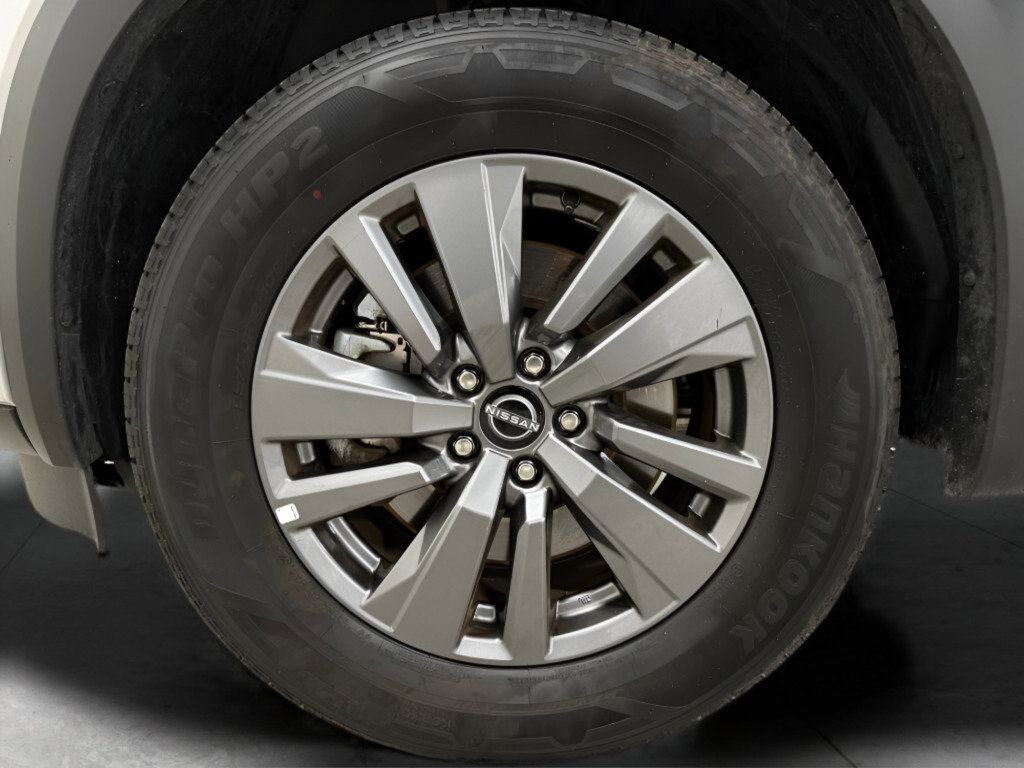 Used 2024 Nissan Pathfinder SV image 22