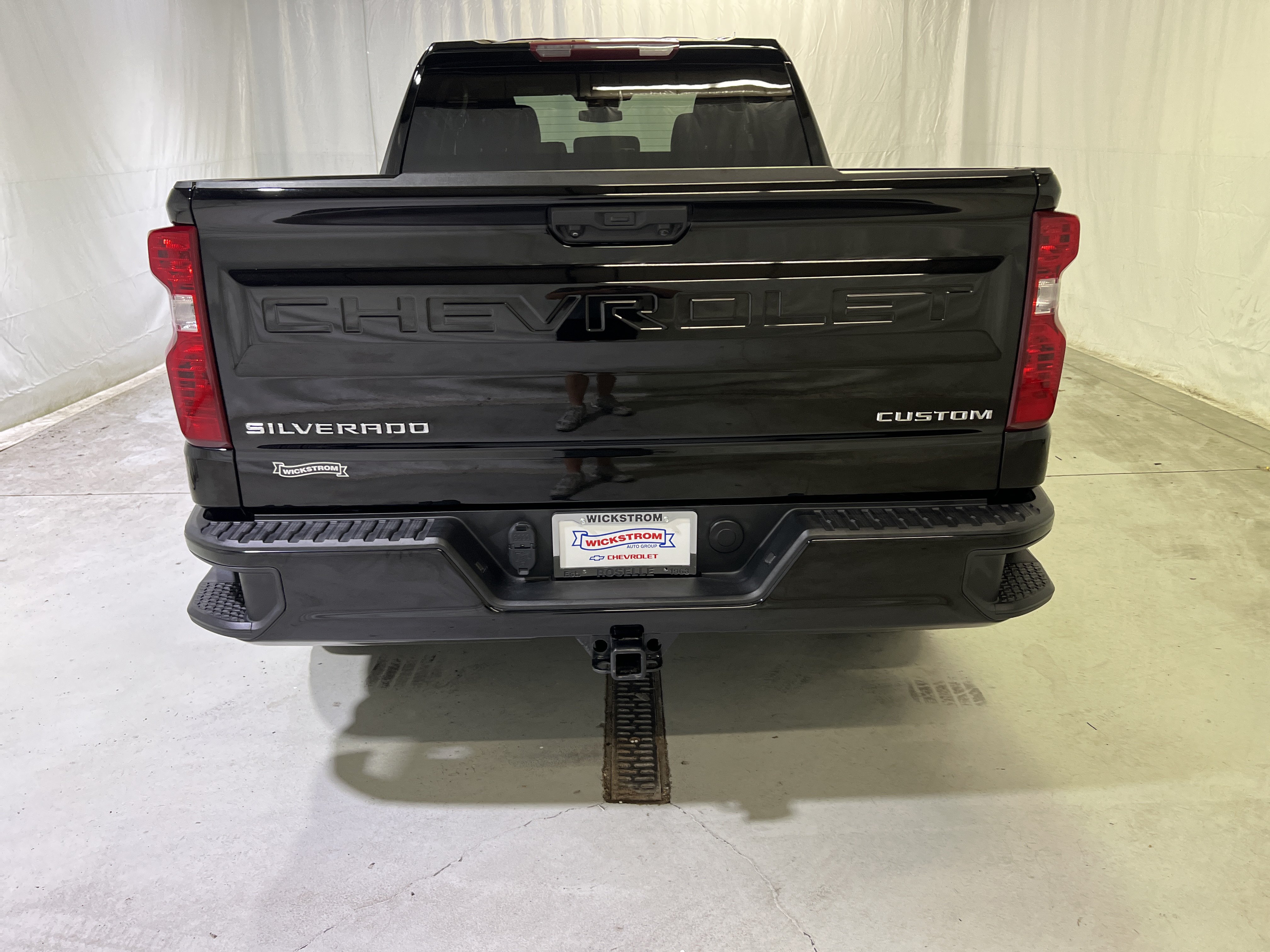 Certified 2023 Chevrolet Silverado 1500 Custom AWD/4WD image 9