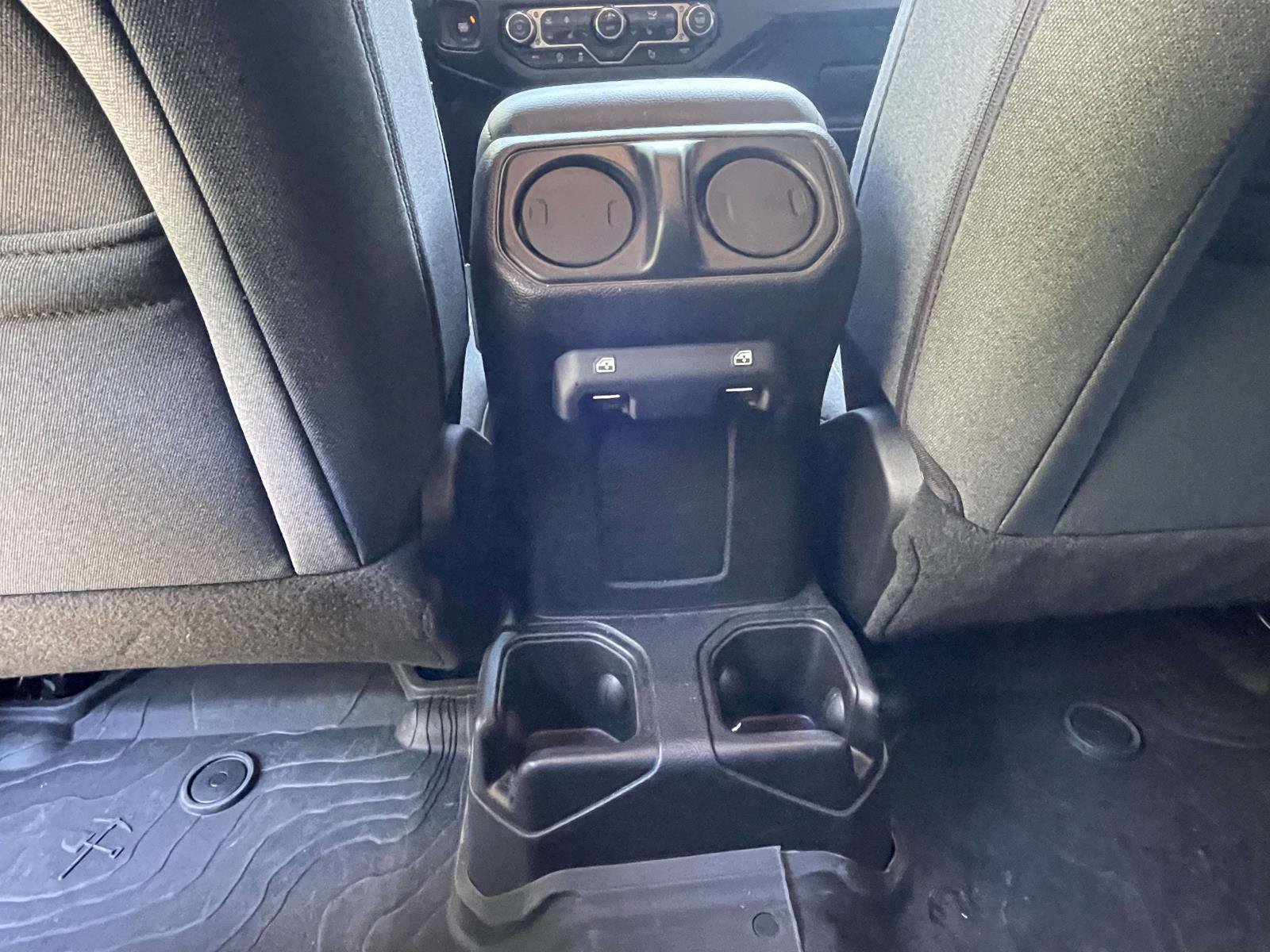 Used 2025 Jeep Wrangler Unlimited Sport AWD/4WD image 11