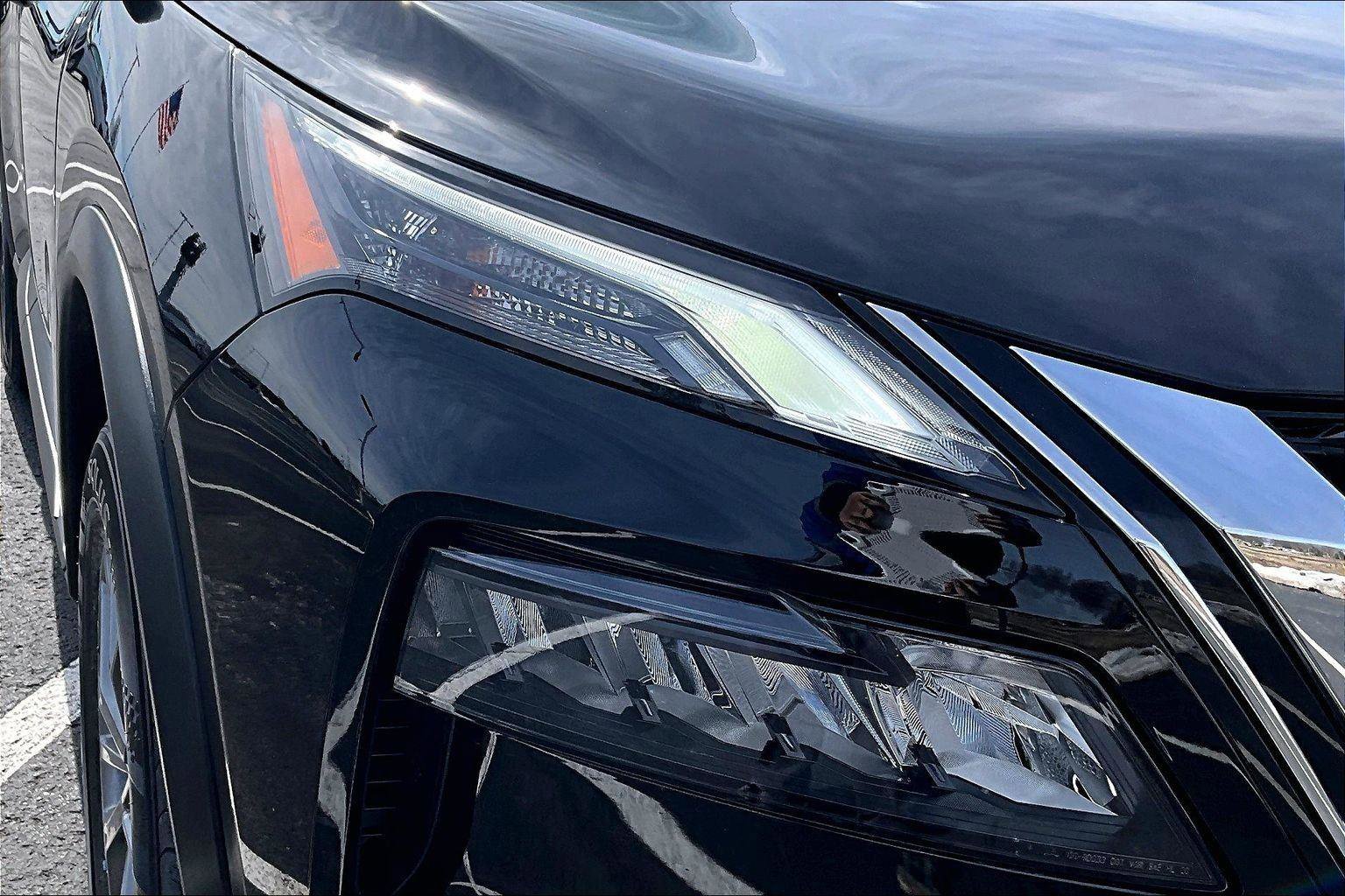 Used 2023 Nissan Rogue S image 29