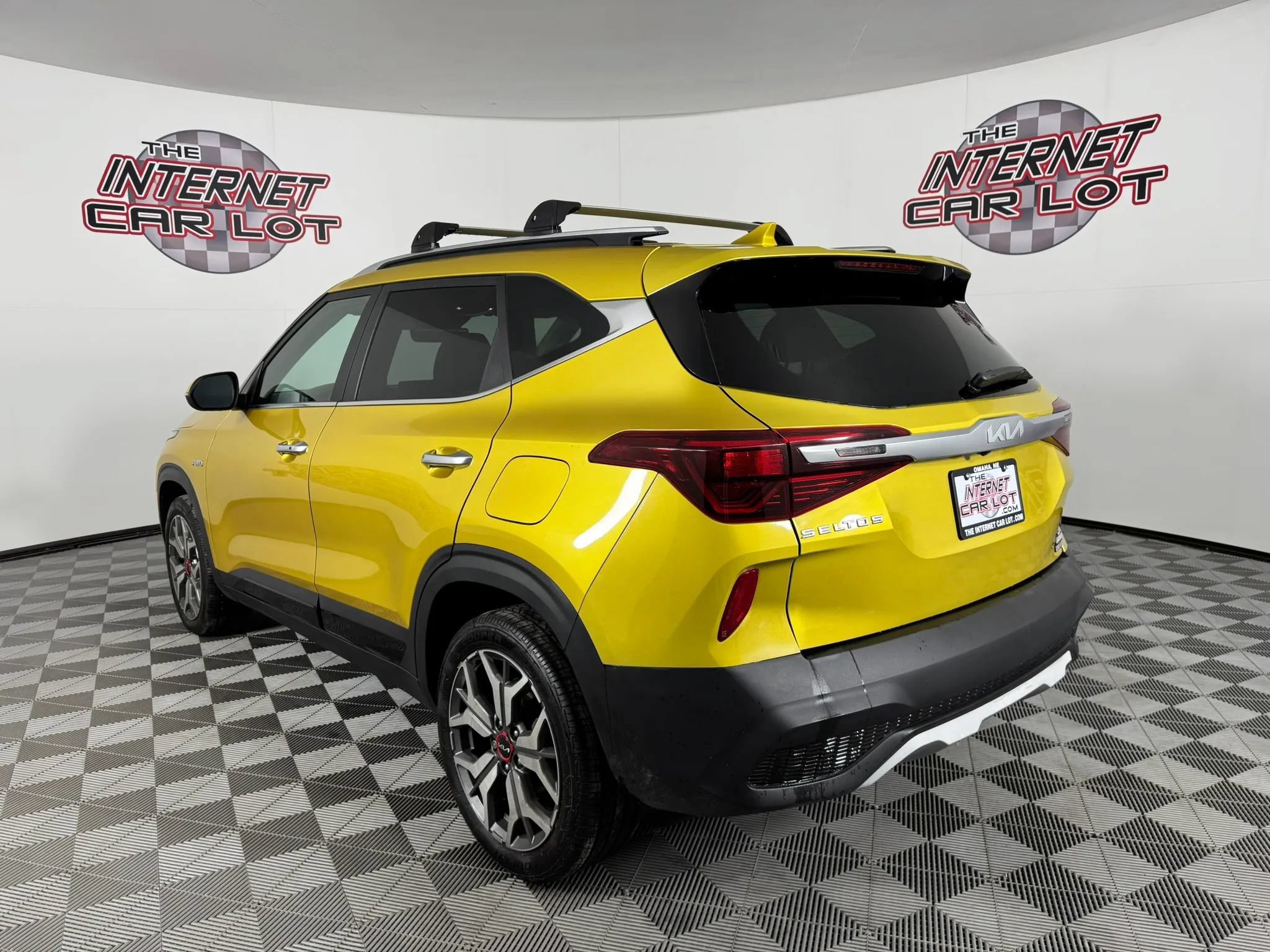 Used 2023 Kia Seltos SX w/ SX Sunroof Package AWD/4WD image 5