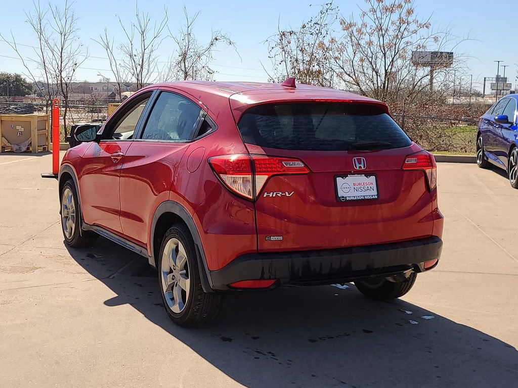 Used 2017 Honda HR-V LX image 2