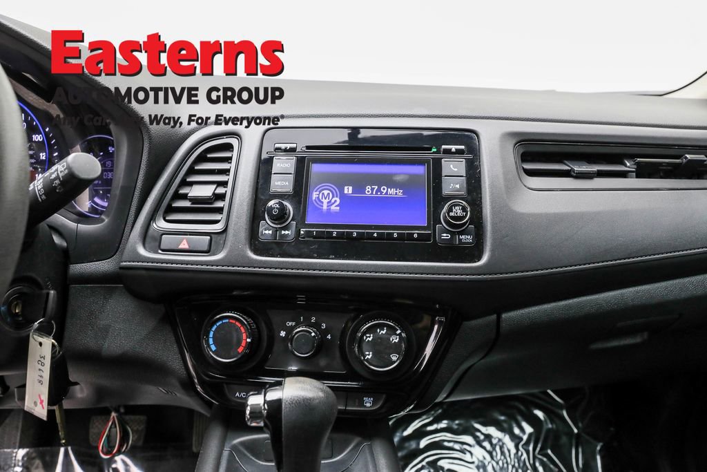 Used 2019 Honda HR-V LX image 12